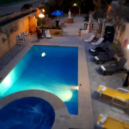 Gozo Paradise Bed & Breakfast *